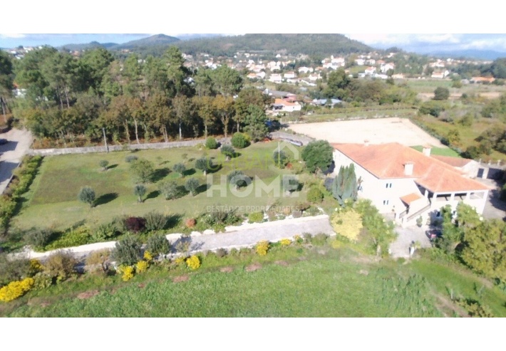 Quinta Rural T8 com 2 Hectares de Terreno em Serreleis