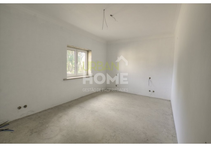 Quinta Rural T8 com 2 Hectares de Terreno em Serreleis