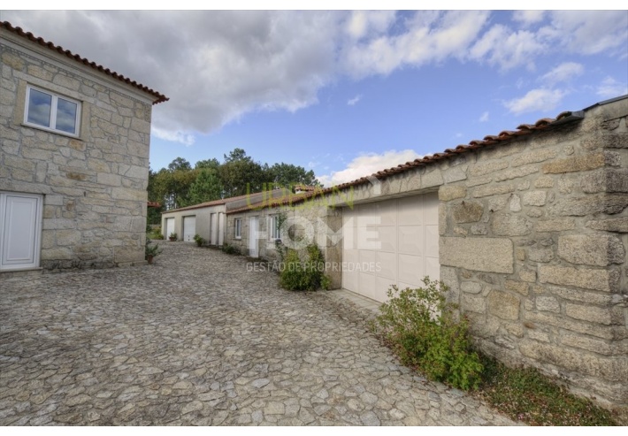Quinta Rural T8 com 2 Hectares de Terreno em Serreleis