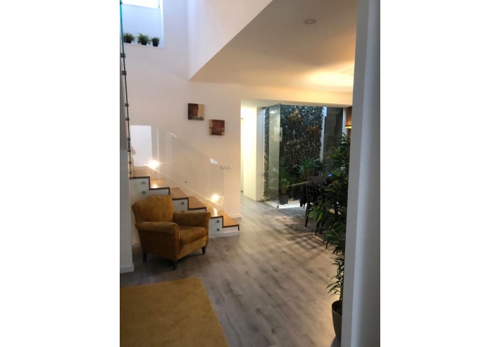 Moradia T4 com Jardim no Centro Histórico de Viana