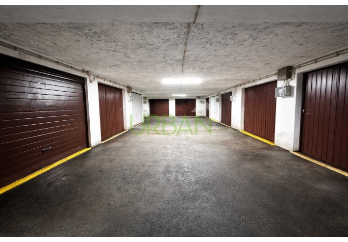 Garagem Fechada perto do Centro da Cidade