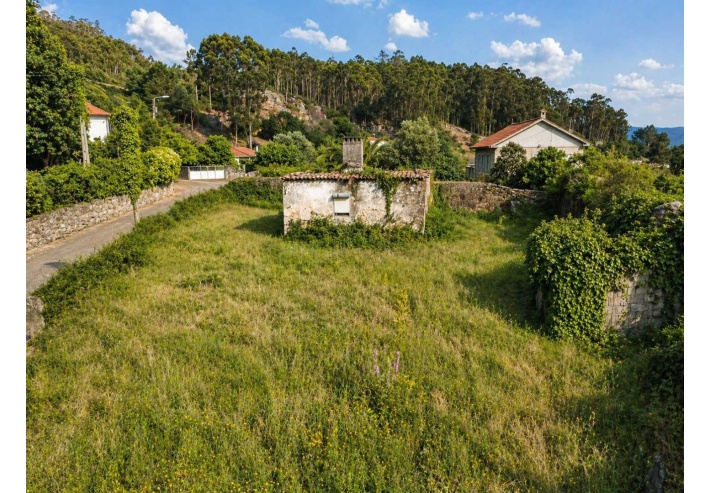 Casa Rústica em Granito para restaurar em Serreleis