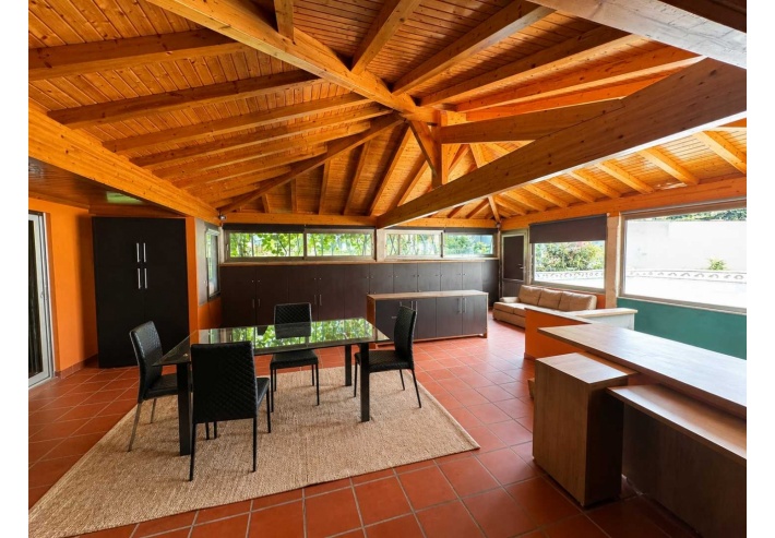 Moradia Individual T3 com Pastelaria/Padaria em Geraz do Lima