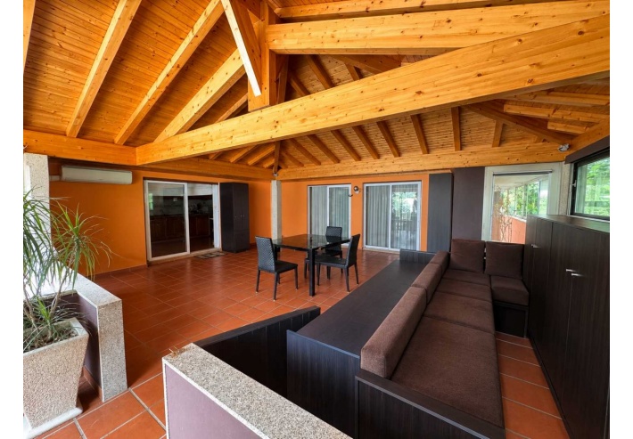 Moradia Individual T3 com Pastelaria/Padaria em Geraz do Lima